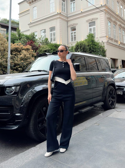 Kadın Bisiklet Yaka Asimetrik Kesim Atlet Detay Bluz Ve Yüksek Bel Bol Paça Pantolon Ikili Takım