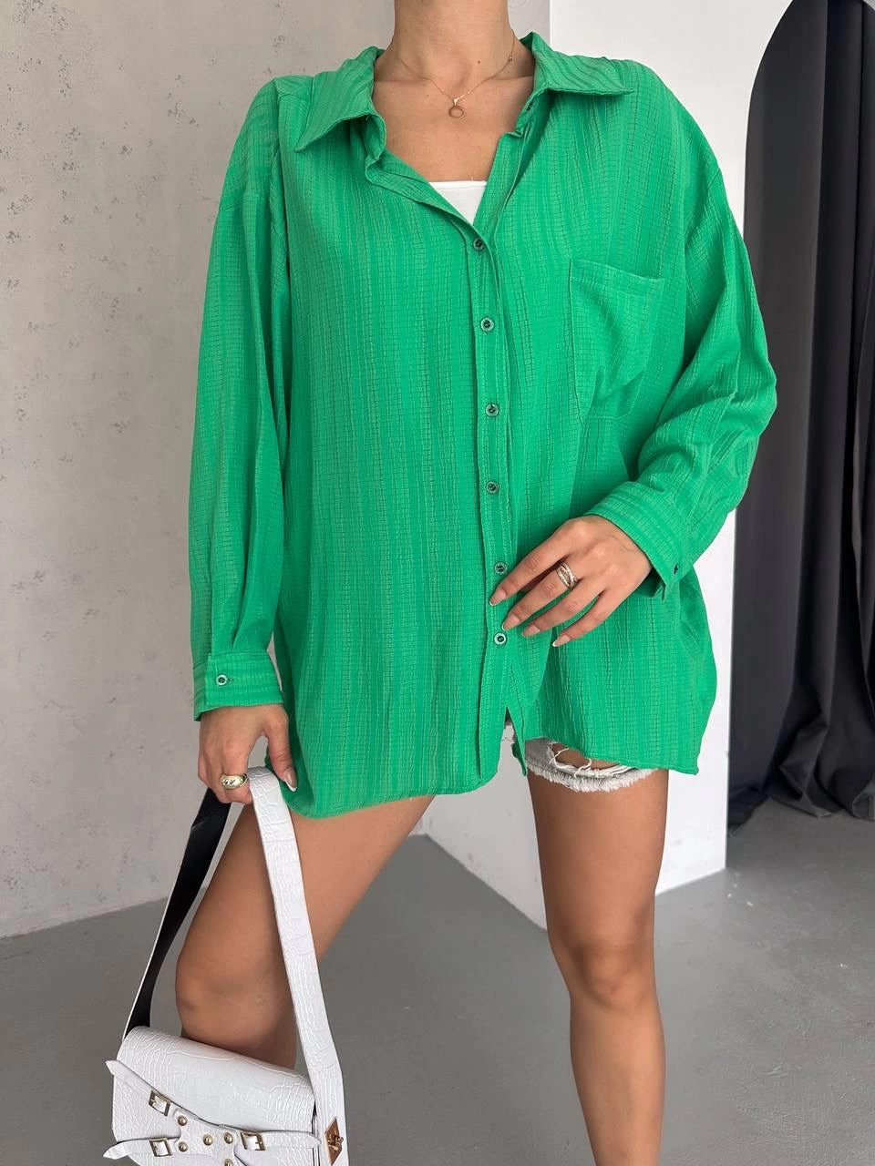 Ağaç kabuğu oversize arkası pileli gömlek