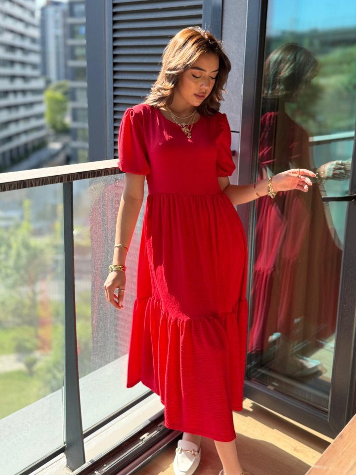 Kadın Kısa Kollu Yakası Açık Katlı Bürümcük Balon Elbise