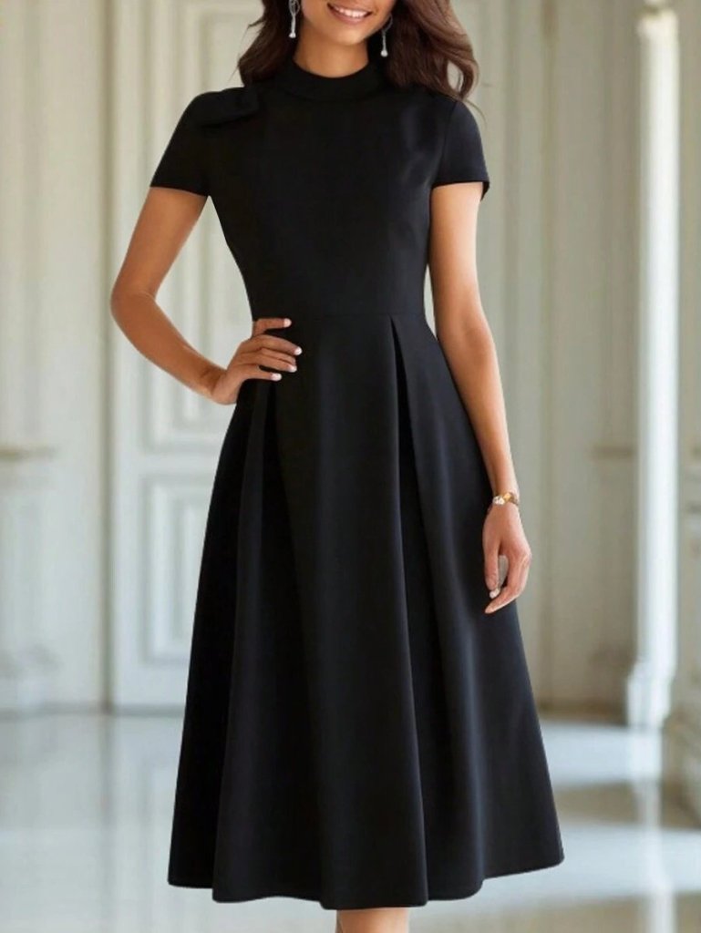 Kadın Kısa Kollu Yarı Balıkçı Yaka Pileli Janjan Krep Midi Elbise