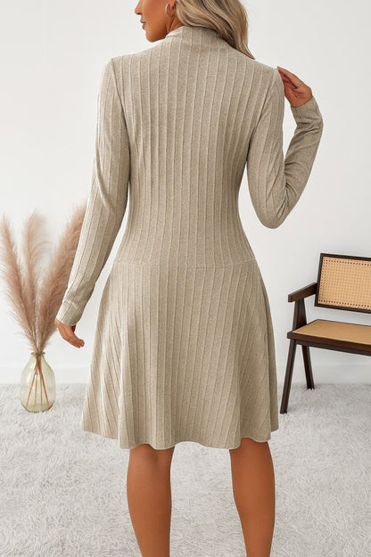 Kadın Uzun Kollu önden Fermuarlı Pileli şardonlu Kaşkorse Mini Elbise