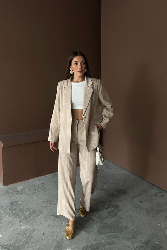 Bej Çizgili Ceket Ve Pantolon Takım