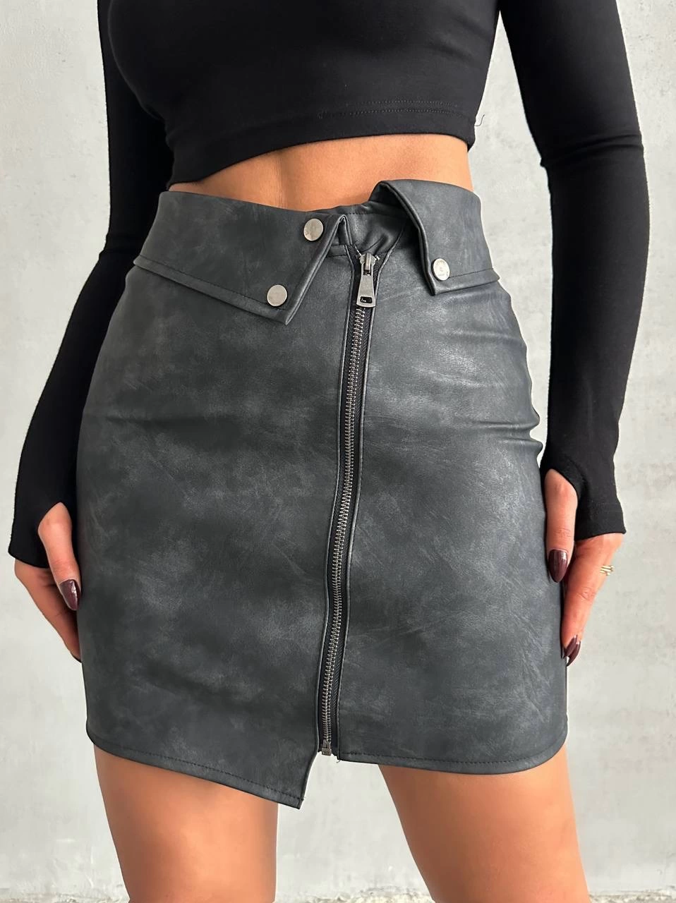 Beli pervazlı fermuarlı eskitme deri etek w24431