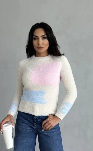 Bıyıklı triko kazak beyaz