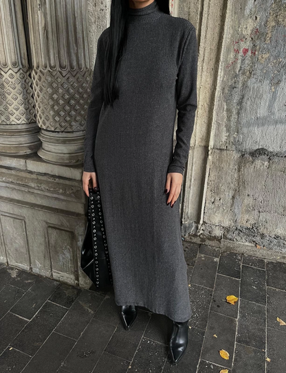 Boğazlı kalın bürümcük uzun elbise siyah