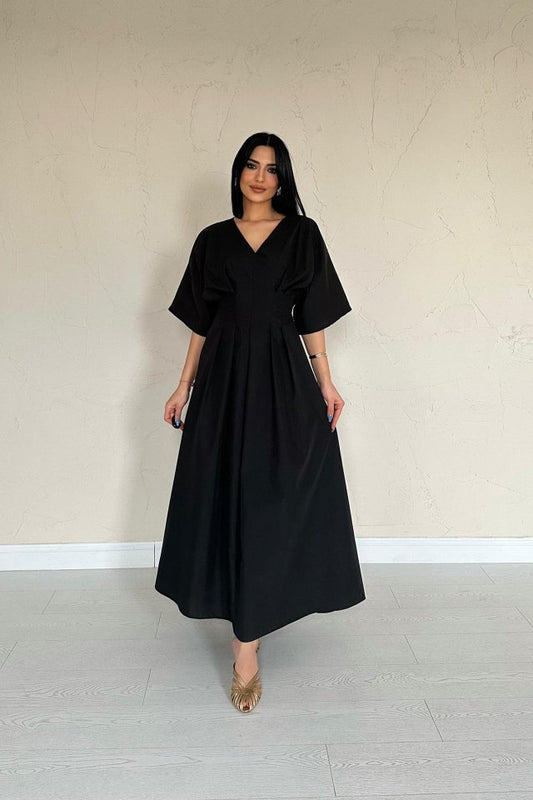 Siyah Pileli Uzun Elbise