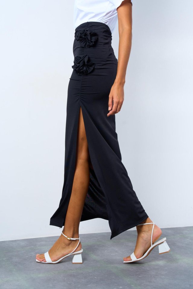 Yandan Büzgülü Güllü Etek - Siyah