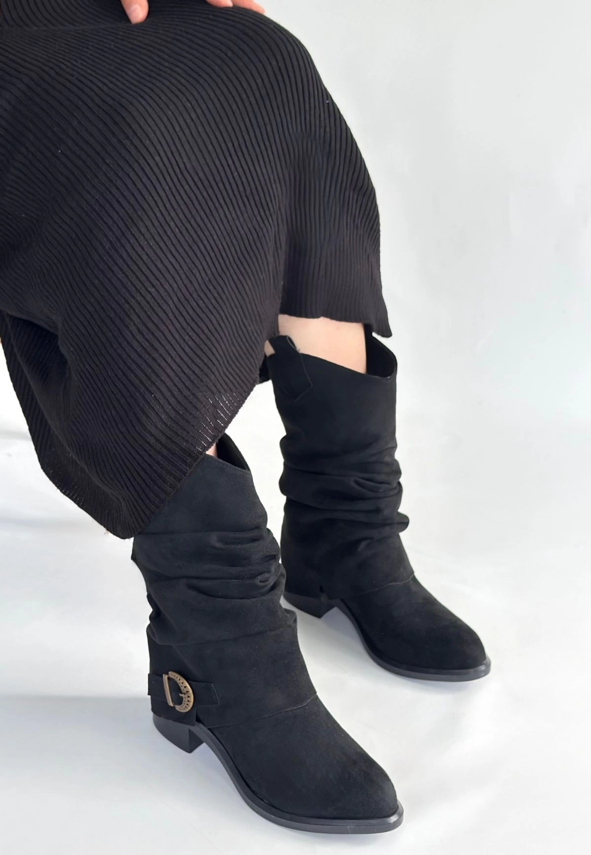 Canty Siyah Süet Körüklü Topuklu Çizme