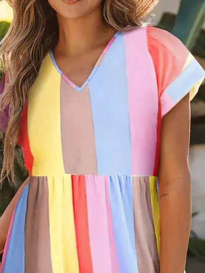 Kadın Kısa Kollu V Yakalı şerit Desenli Süprem Elbise