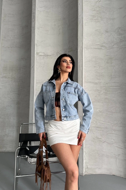 Çift cepli kol katlamalı kar yıkama crop kot ceket buz mavi d2000