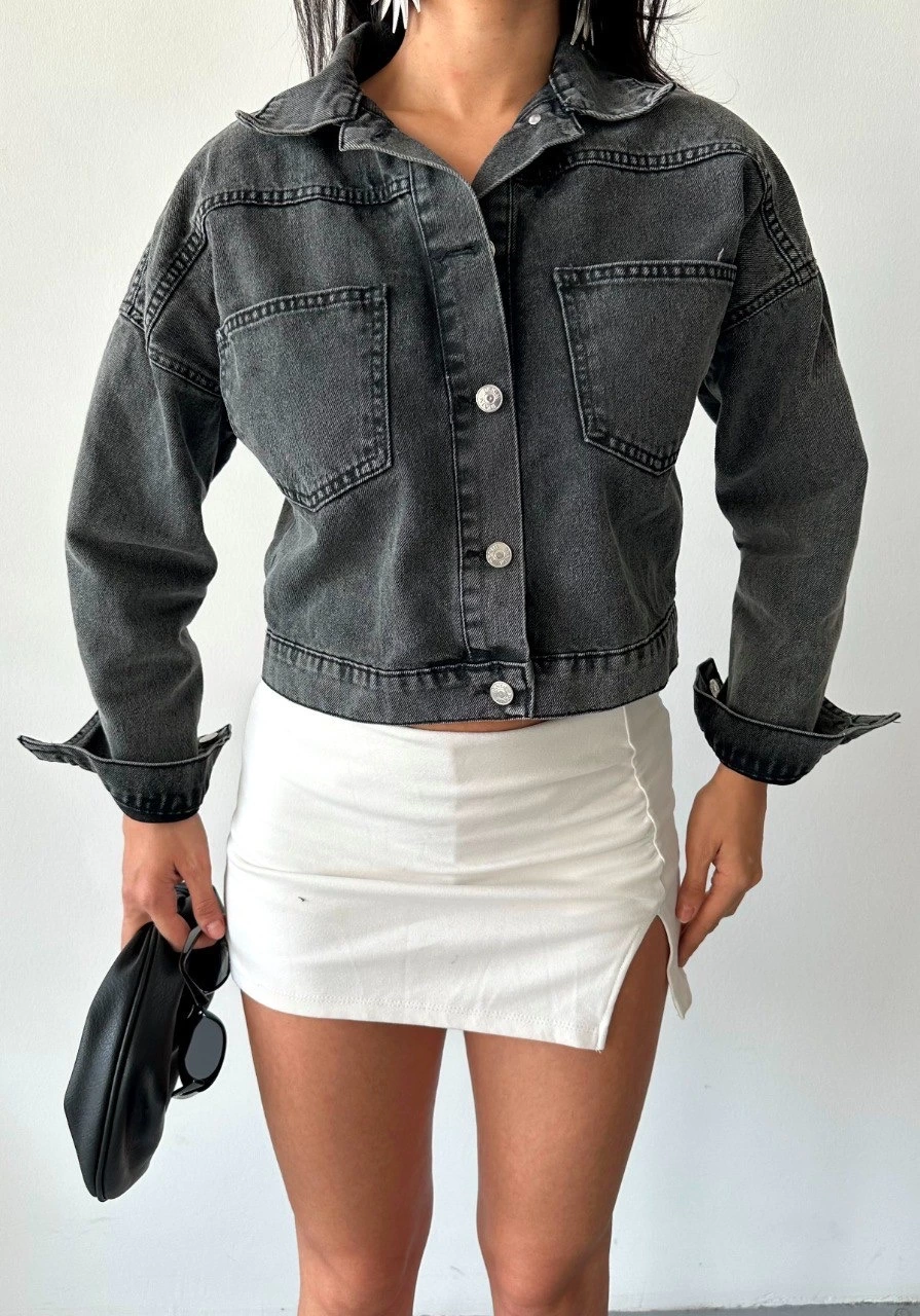 Çift cepli kol katlamalı süper taş enzim yıkama crop kot ceket füme d2000