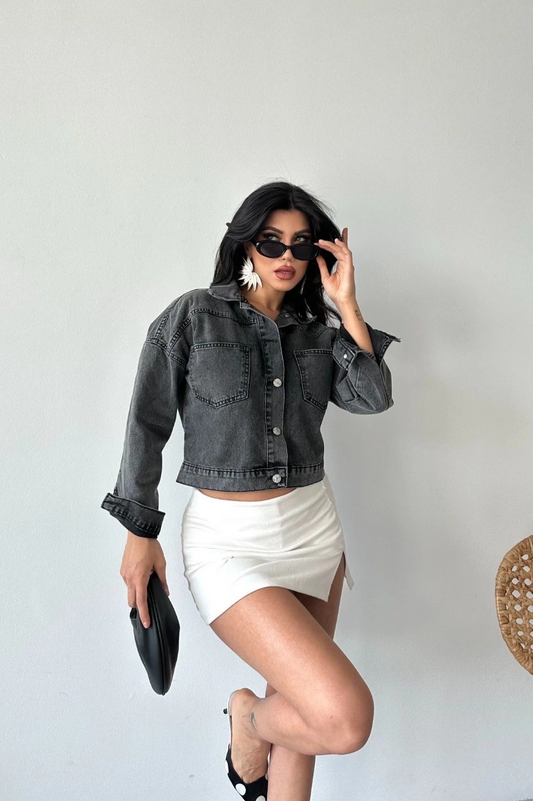 Çift cepli kol katlamalı süper taş enzim yıkama crop kot ceket füme d2000