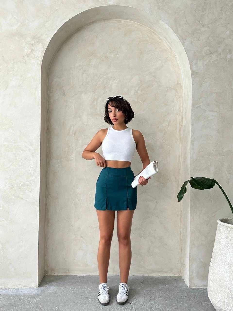 Çift yırtmaçlı atlas şort etek petrol yeşili s240364