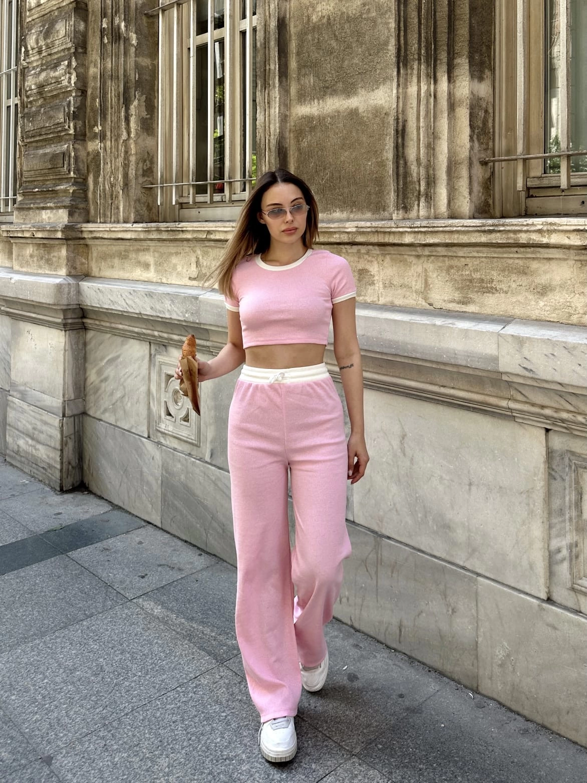 Crop pantolon biyeli takım pembe