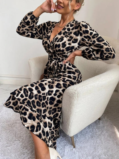 Kadın Uzun Kollu Kruvaze Yakalı Belden Kuşaklı Leopar