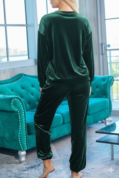 Kadın Uzun Kollu Yuvarlak Yakalı Kadife Bluz Ve Pantolon Takım