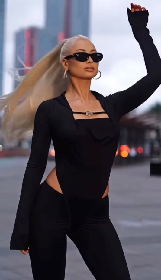 Kadın Uzun Kollu Kare Yaka Toka Ve Bel Dekoltesi Detaylı Tulum Tulum