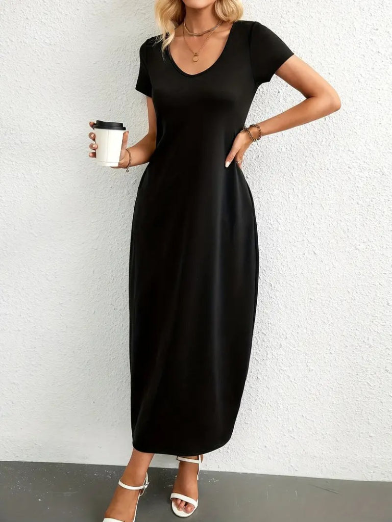 Kadın Kısa Kollu Yakası Yuvarlak Cepli Viskon Elbise