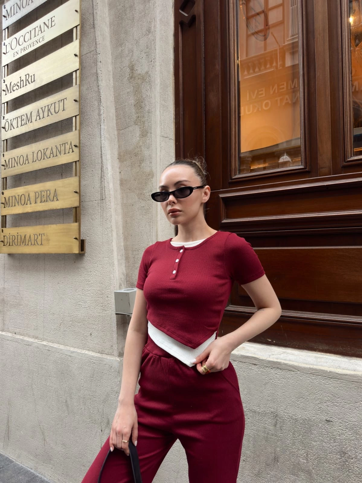 Düğme yakalı bordo alt üst takım s3943