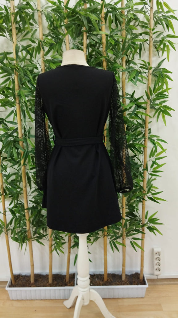 Kadın Uzun Kollu Yakadan Bağcıklı Belden Kuşaklı Ithal Krep Elbise