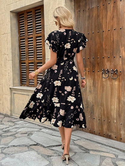 Kadın Kısa Kelebek Kollu Kruvaze Yakalı Belden Kuşaklı Midi Süprem Elbise