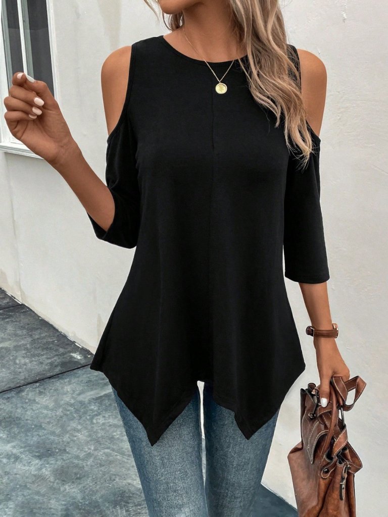 Kadın Omuzlardan Açık Sıfır Yaka Asimetrik Kesim Detay Viskon Bluz