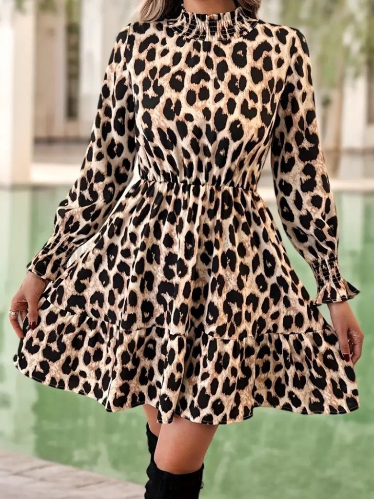 Kadın Uzun Kollu Yarı Balıkçı Yaka Leopar Desenli Modal Mini Elbise