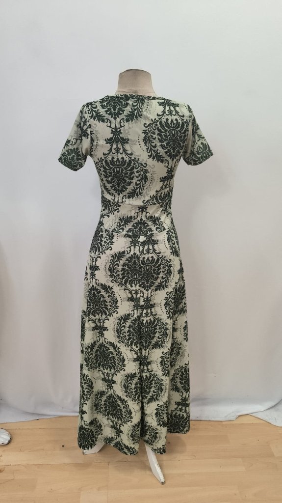 Kadın Kısa Kollu Bisiklet Yaka Puantiyeli Maksi örme Krep Elbise