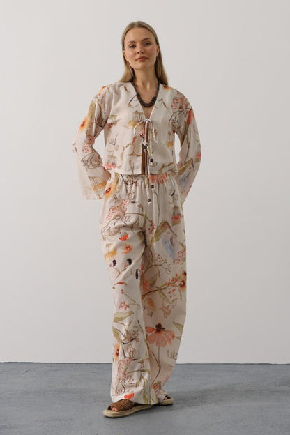 Çiçek Desen Önü Bağlamalı Pantolon Takım - Taş