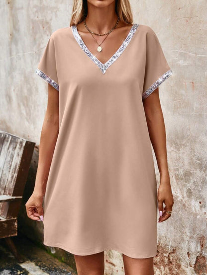 Kadın Yaka Ve Kol Pul Payet şeritli Ithal Krep Elbise