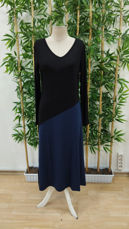 Kadın Uzun Kollu V Yakalı Blok Desenli Viskon Elbise