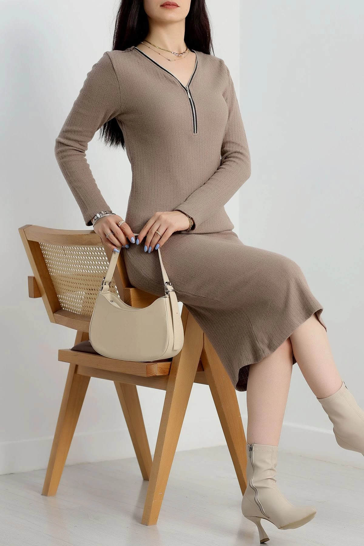 Fermuar detaylı fitilli şardonlu elbise bej a3178