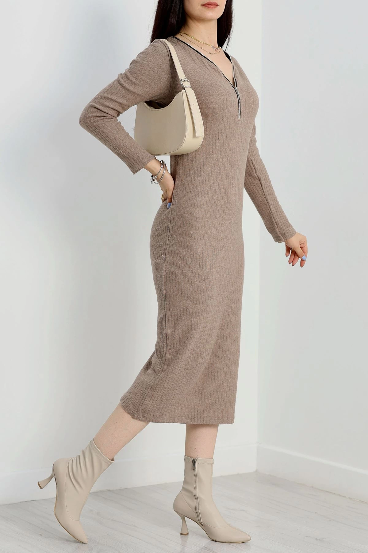 Fermuar detaylı fitilli şardonlu elbise bej a3178