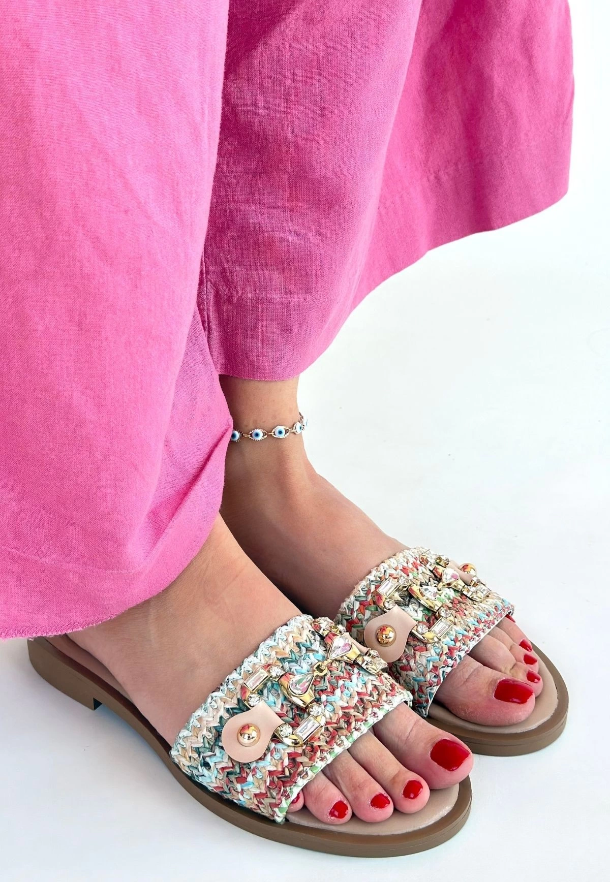 Gonne Renkli Hasır Dokuma Terlik