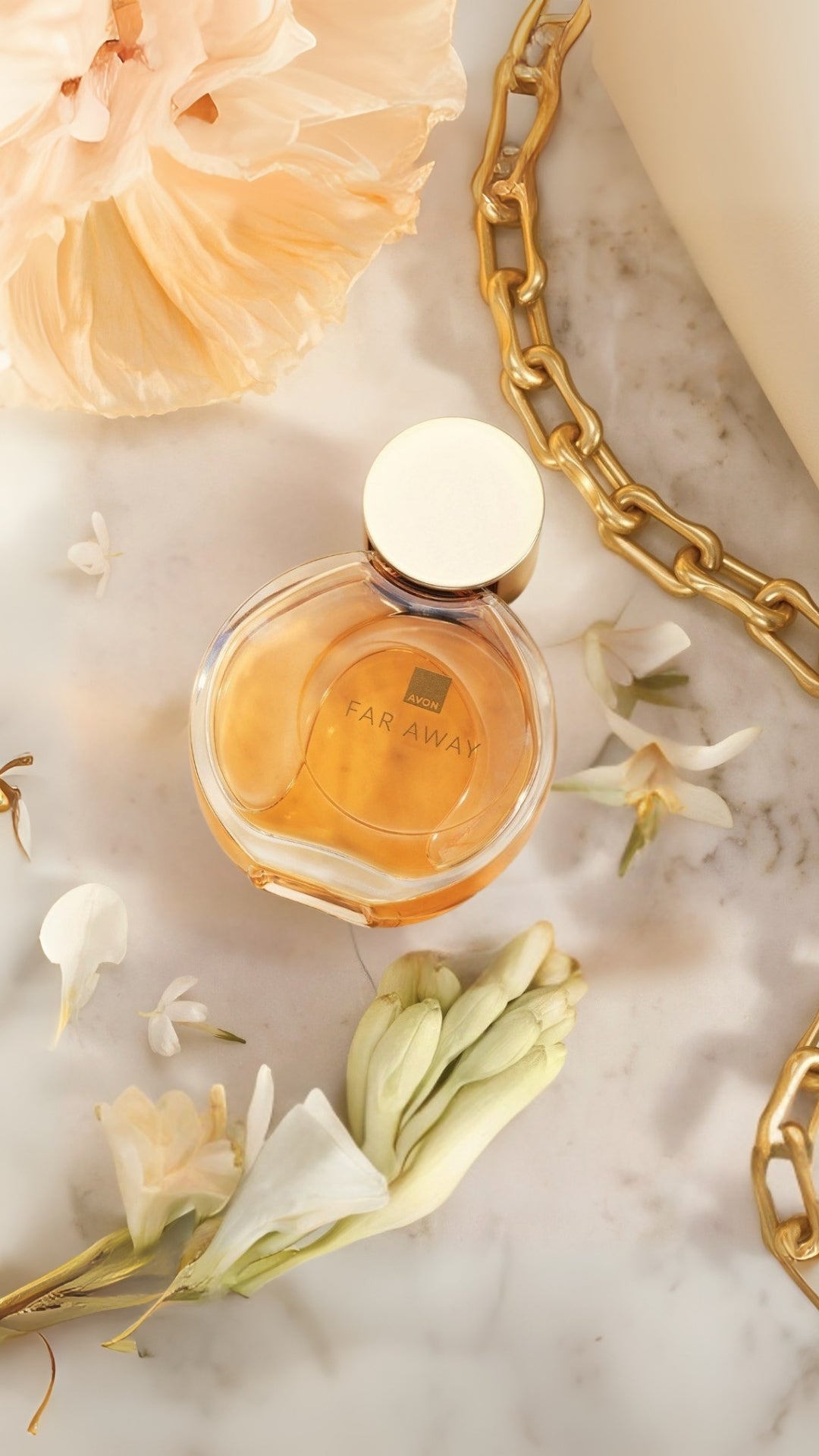 Far Away Kadın Parfümü | Unutulmaz Bir Koku