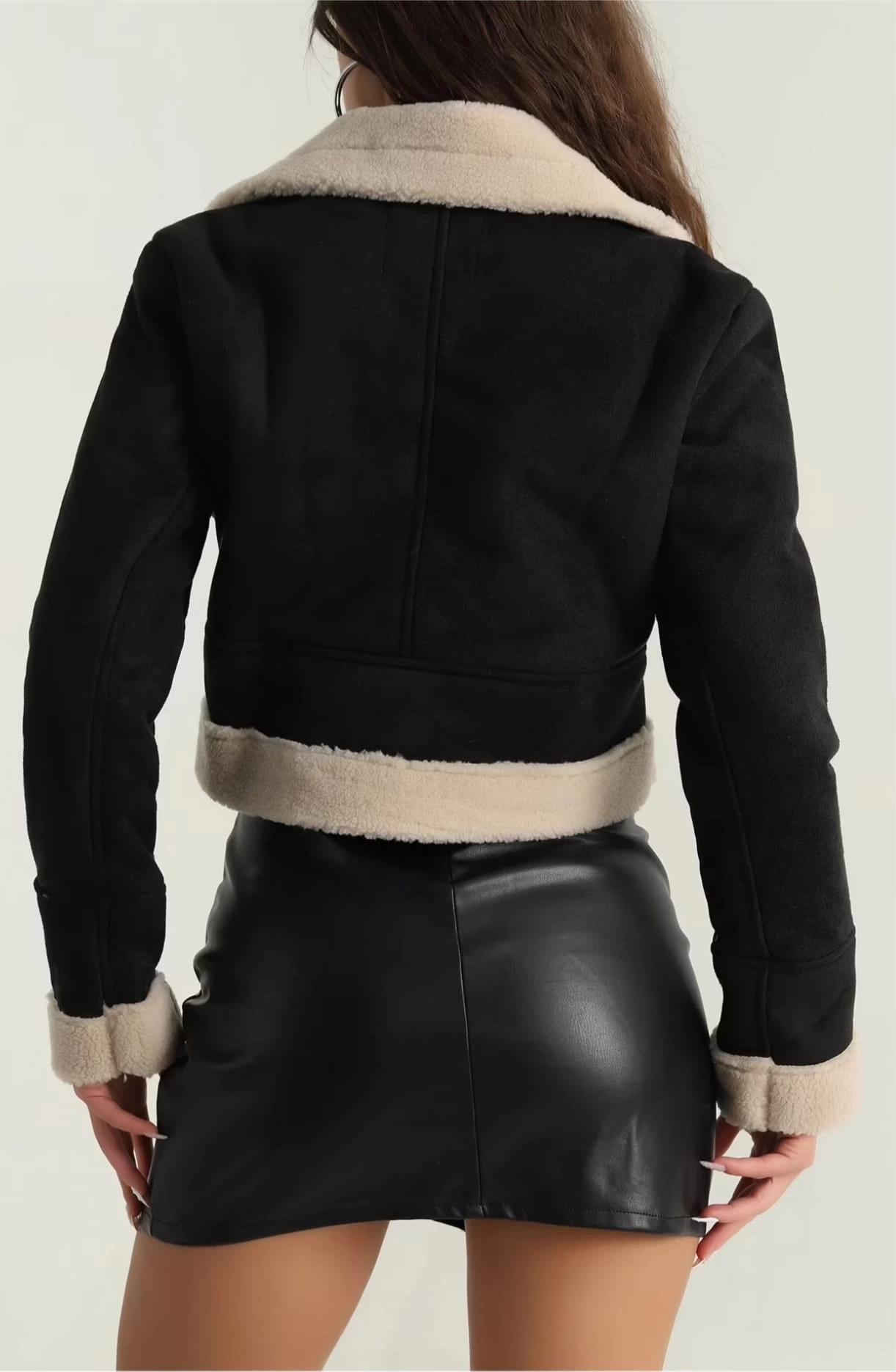 İçi kürklü dışı süet kısa kaban siyah t1186
