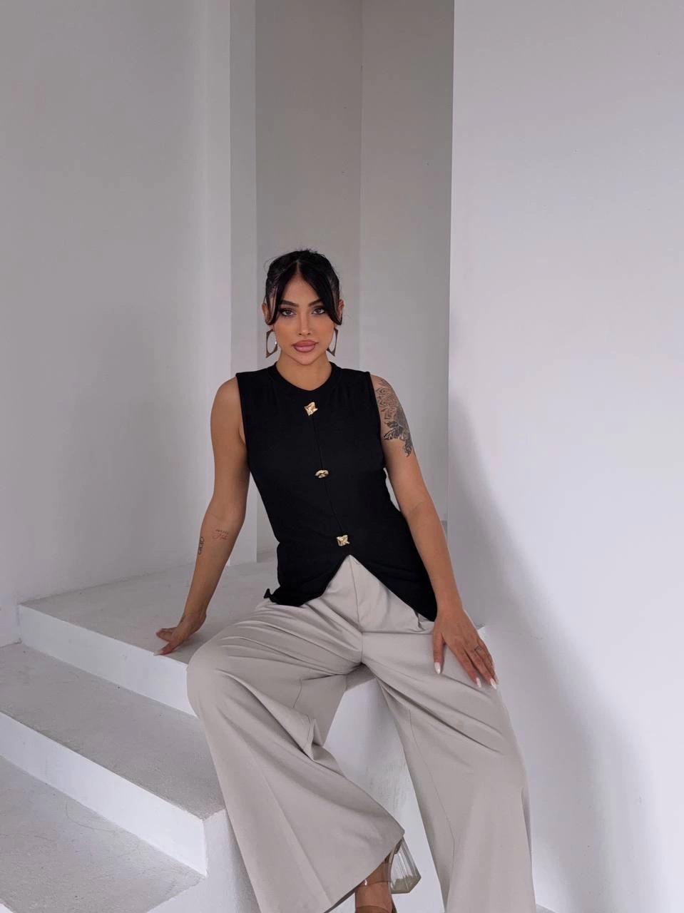 Kadın siyah bisiklet yaka gold düğmeli ottoman bluz s2310