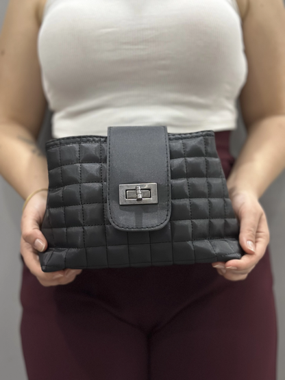 Kapaklı kapitone siyah cilt çanta