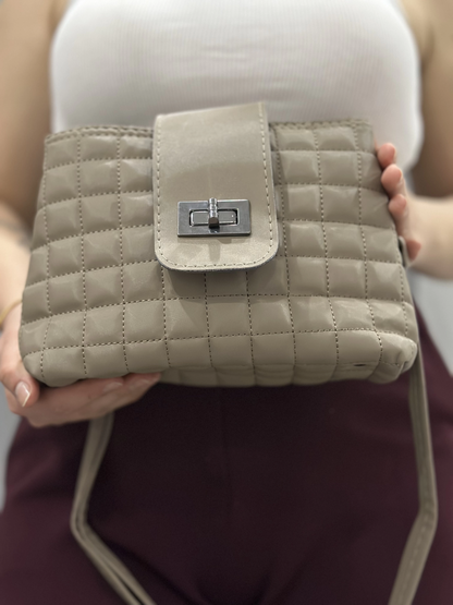 Kapaklı kapitone vizon cilt çanta