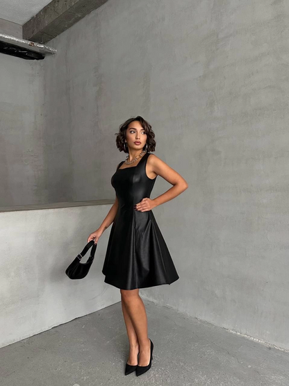 Kare yaka deri elbise siyah h24442