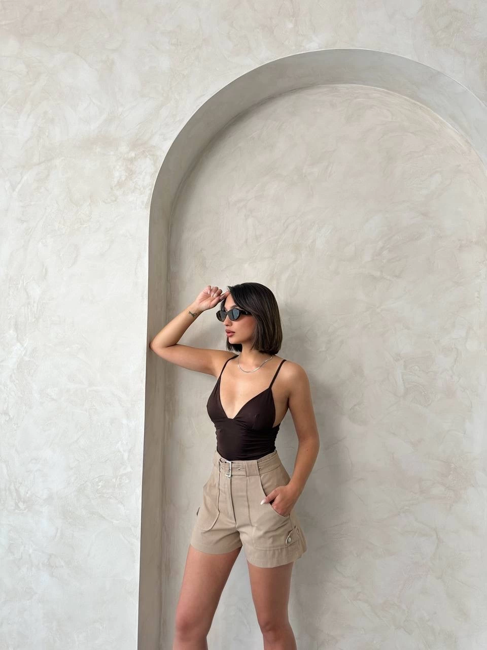 Kemer detaylı gabardin şort bej s25289