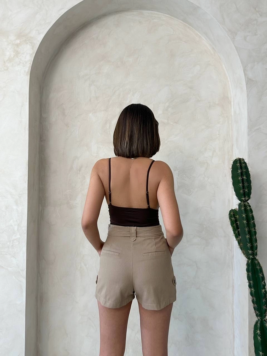 Kemer detaylı gabardin şort bej s25289