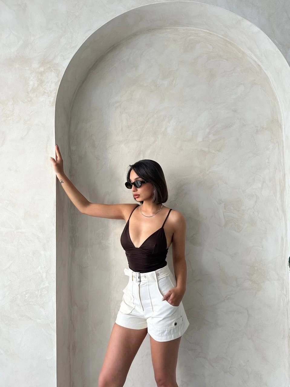 Kemer detaylı gabardin şort krem s25289