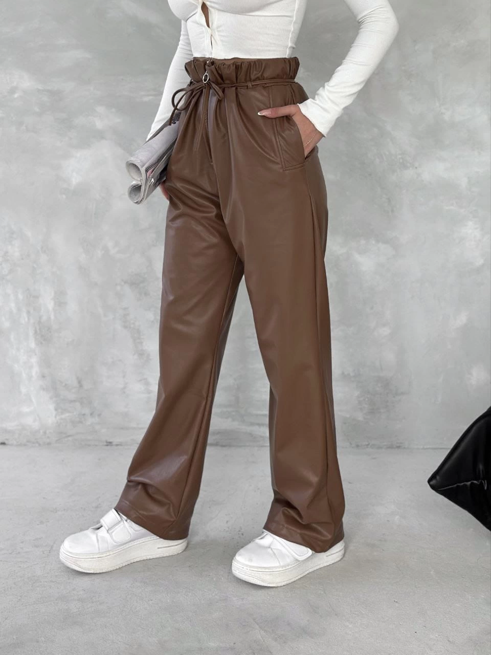 Kendinden ince kemerli deri pantolon kahve t1178