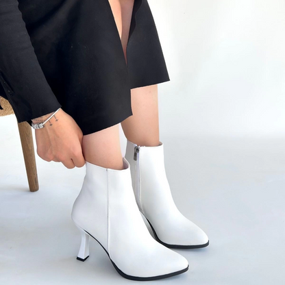 Mişha Beyaz Cilt Topuklu Bot