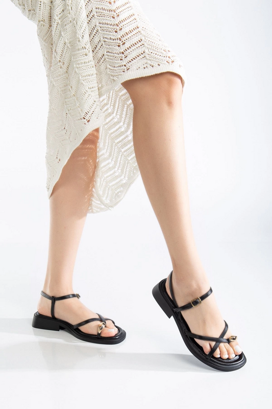 Nordi Siyah Cilt Kemerli Sandalet