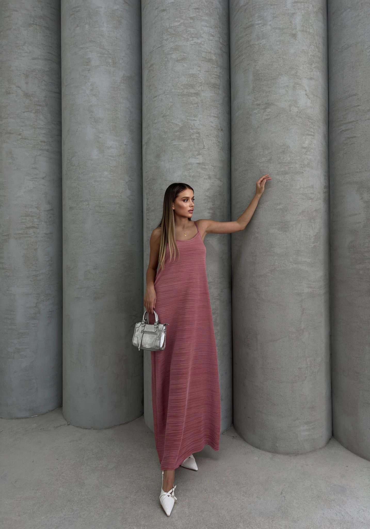 Piliseli uzun elbise