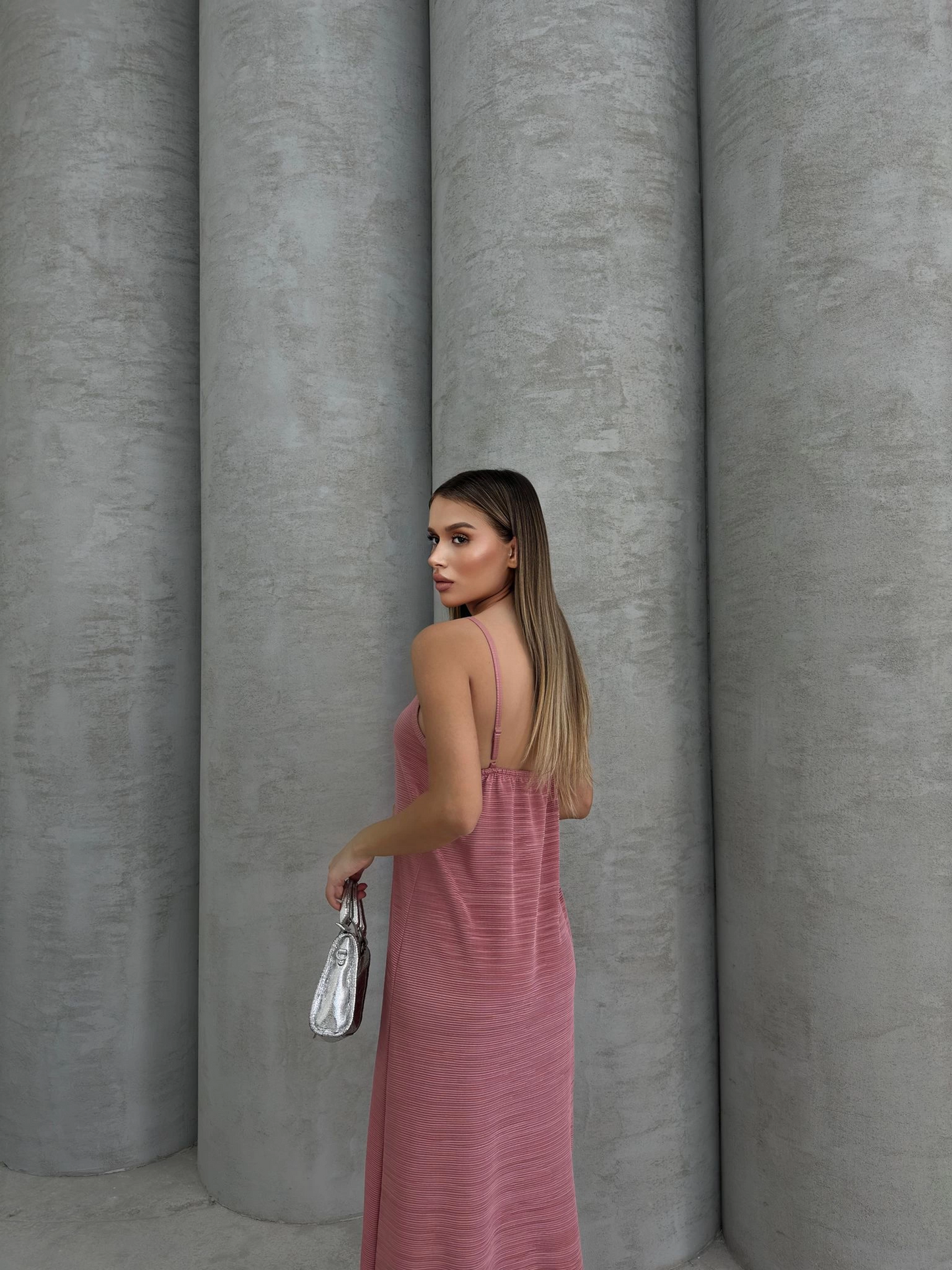 Piliseli uzun elbise