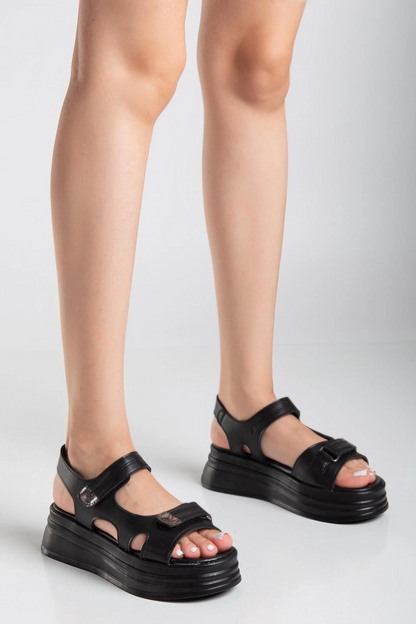 Saide Siyah Cilt Cırt Cırtlı Sandalet