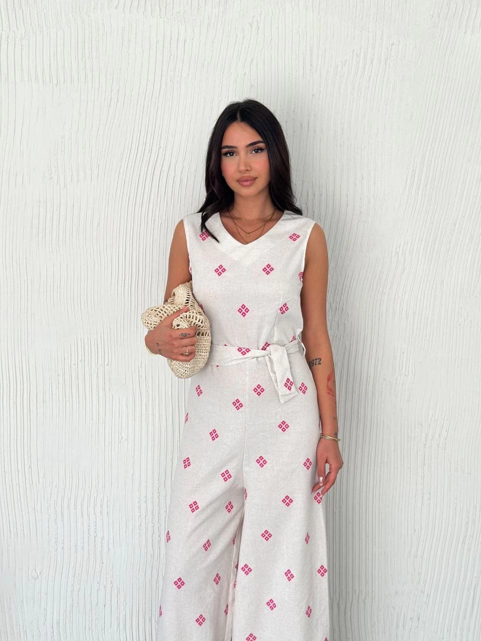 Sırt dekolteli keten beyaz tulum S1036